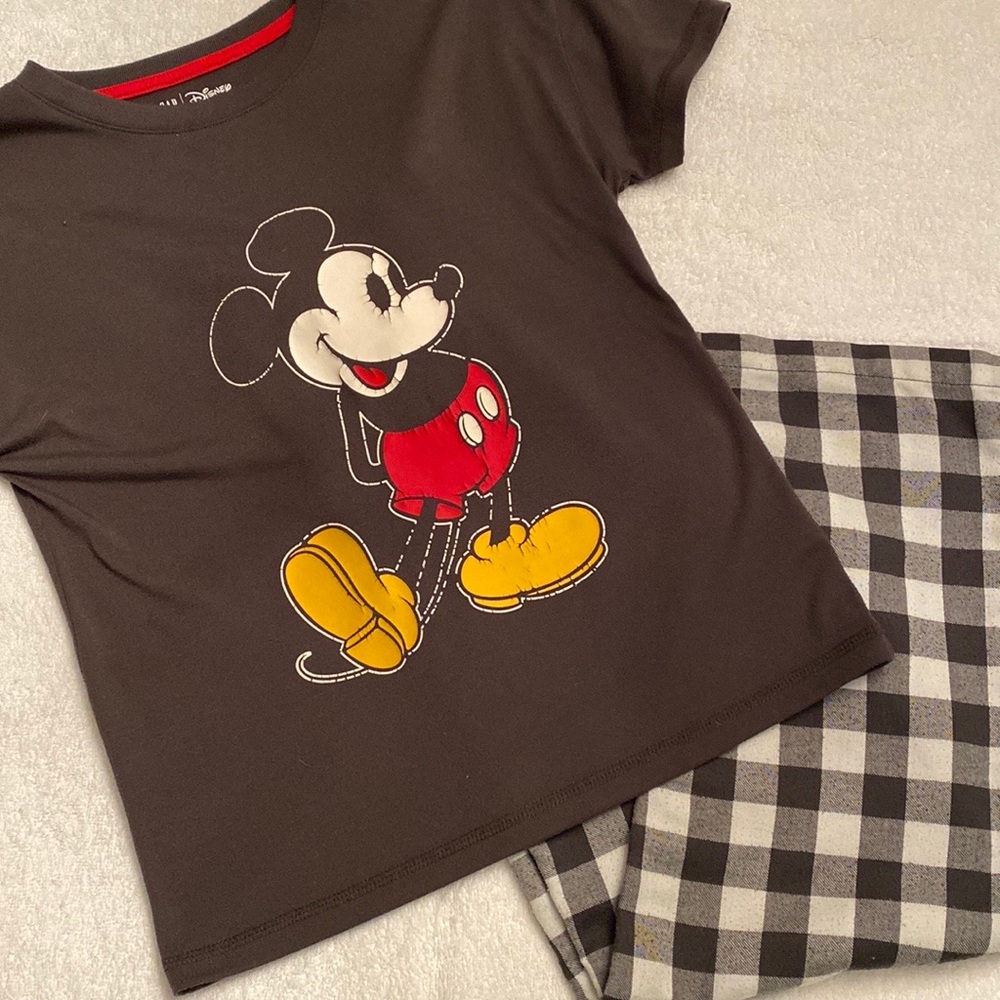 GAP Kids Disney Classic Mickey Mouse Pajama Set